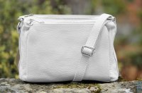 Kožená crossbody kabelka 5542 bílá, MAXFLY