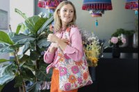Skládací nákupní taška Mini Maxi Shopper florist peach AT3078, Reisenthel